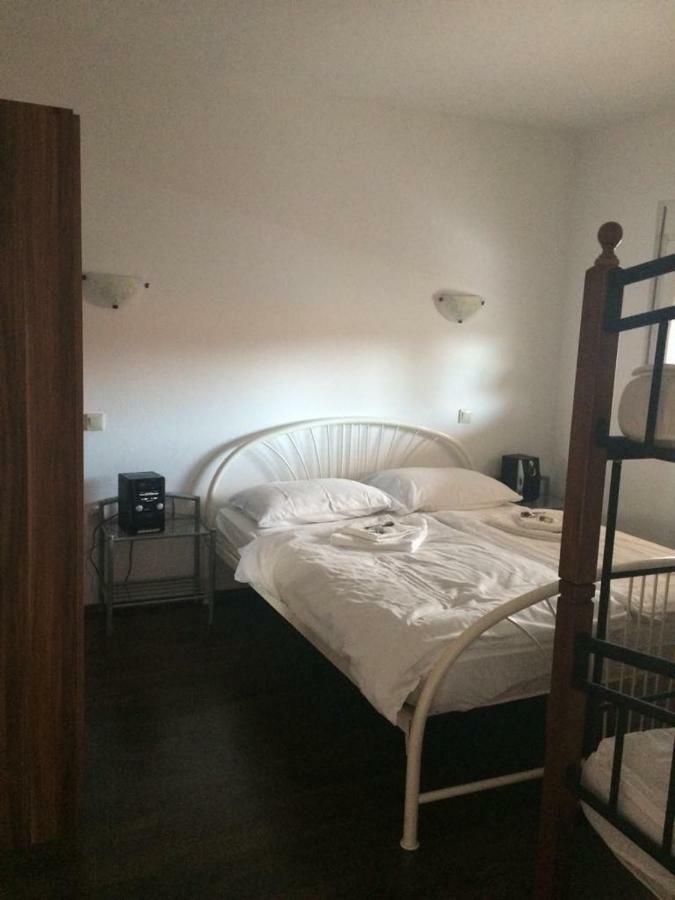Apartmani Livk Debeljak Exterior foto