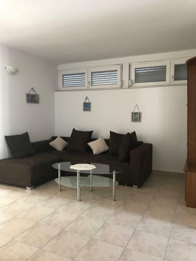 Apartmani Livk Debeljak Exterior foto