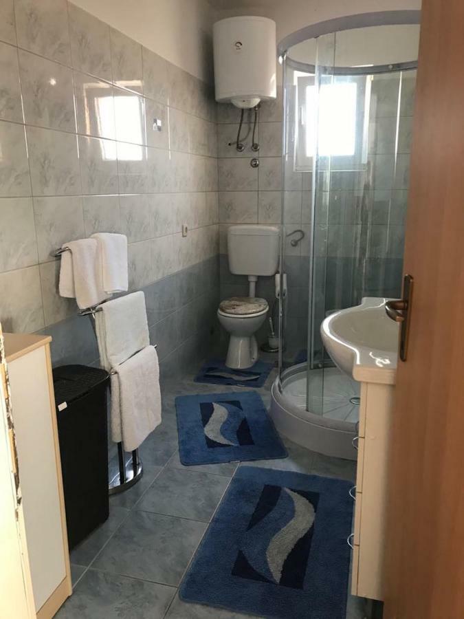 Apartmani Livk Debeljak Exterior foto